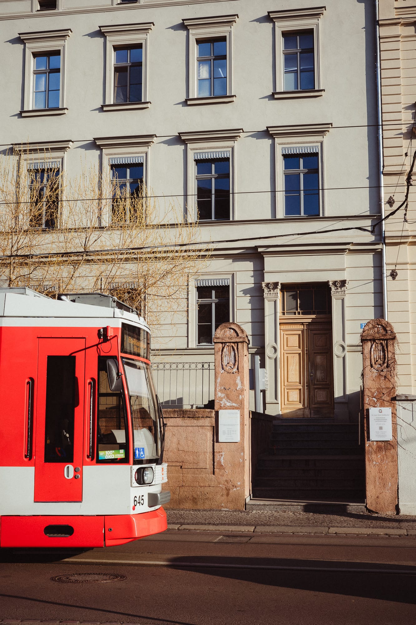 Ansicht Praxis vom Mühlweg aus